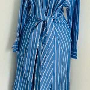 Universal Thread Long Sleeve Blue and White Striped Dress